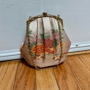 Cream and Gold Floral Clutch with Ornate Frame kimono drawstring bag